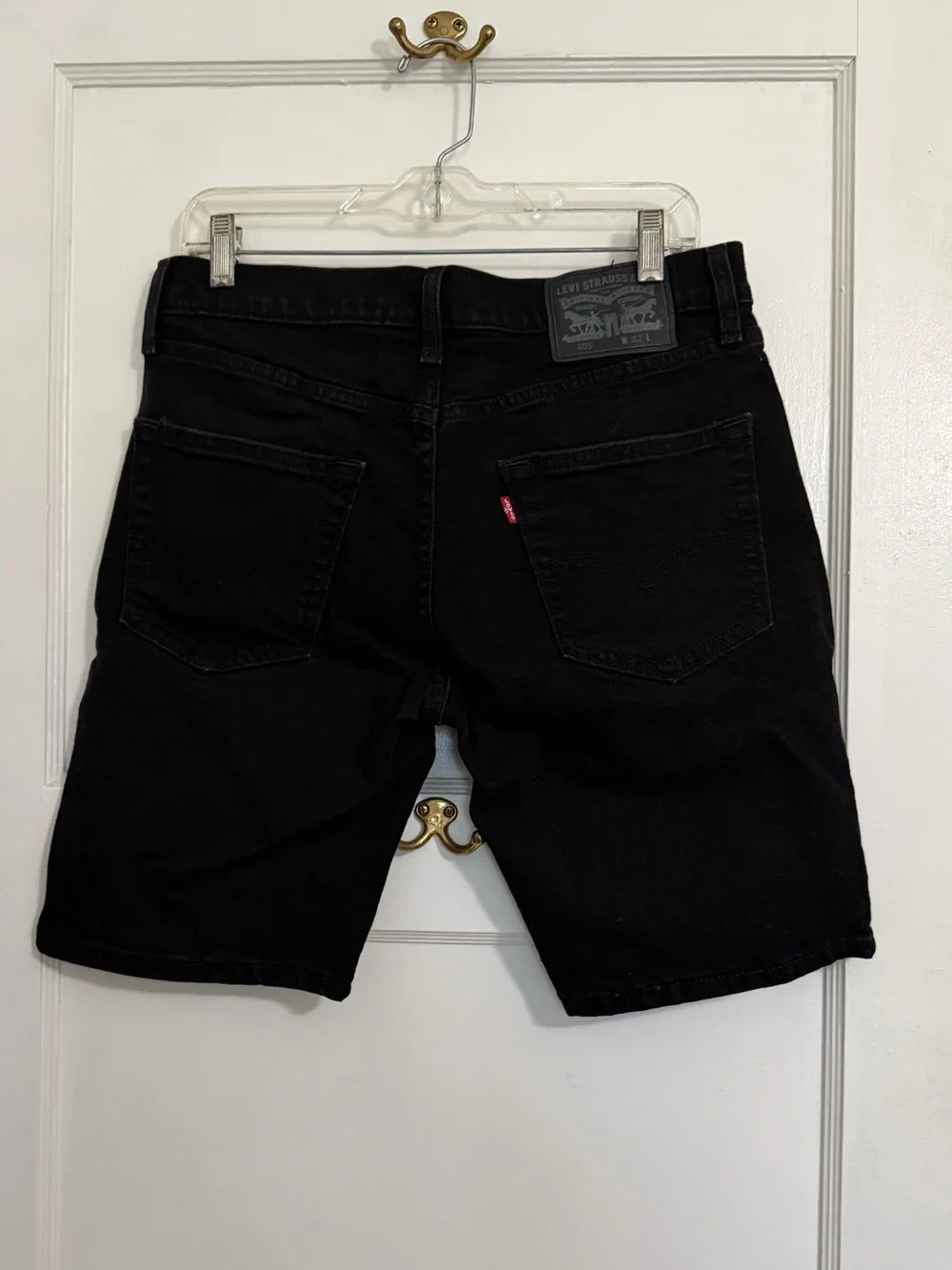 LN Men's Levi’s Black Denim Shorts 🩳